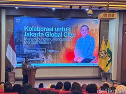 Kelakar Pramono di Unpad, Tak Rayakan Pakai Kaus Oblong Jika Persija Juara