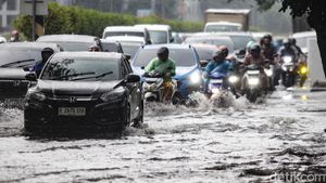 Hujan Deras, Jalan Arteri Pondok Indah Tergenang