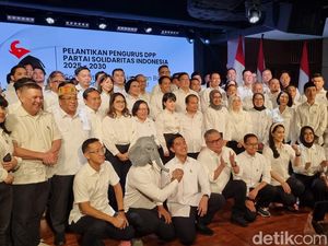 Menerka Sosok Bapak J yang Dilantik Jadi Ketua Dewan Pembina PSI Menerka Sosok Bapak J yang Dilantik Jadi Ketua Dewan Pembina PSI