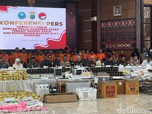 BNN-Polisi Ungkap 1,7 Ton Narkoba di Aceh dan Sumut BNN-Polisi Ungkap 1,7 Ton Narkoba di Aceh dan Sumut