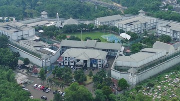 Yusril Persilakan Media Cek Langsung Temuan Ombudsman di Lapas Cibinong