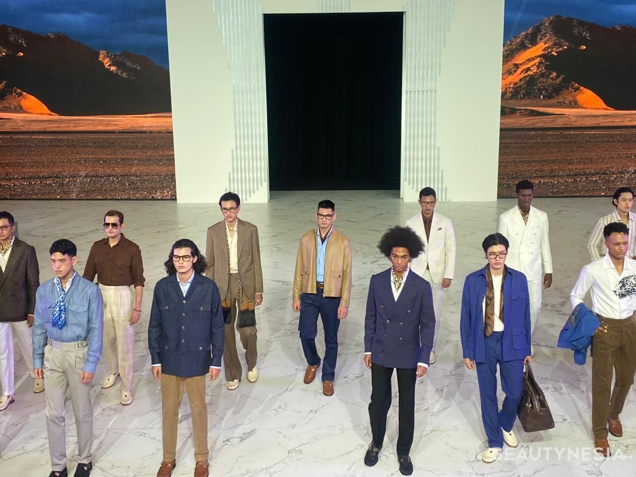 Laxmi Tailors Persembahkan Koleksi 