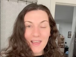 Botox Migrain Gagal, Kelopak Mata Wanita Ini Malah Jadi Tertutup