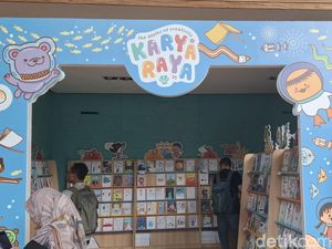 Melihat Pameran Karya Raya 2025, Tampilkan 1.850 Buku Karya Siswa SD-SMP Melihat Pameran Karya Raya 2025, Tampilkan 1.850 Buku Karya Siswa SD-SMP