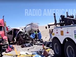 Video Minibus Vs Truk Kargo di Peru, 14 Orang Tewas