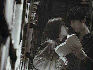 Chun Woo Hee Curi-curi Cium Song Joong Ki di Episode My Youth Malam Ini Chun Woo Hee Curi-curi Cium Song Joong Ki di Episode My Youth Malam Ini