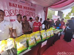 Pasar Murah di Sidoarjo Diserbu Warga Pasar Murah di Sidoarjo Diserbu Warga