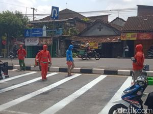 Alon-alon Lur! Pertigaan Jalan Jogja-Solo Tegalgondo Dipasang Marka Kejut