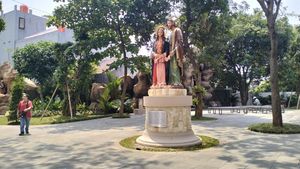 Sejuk dan Khusyuk di Taman Doa Kasih Mulia Sejati