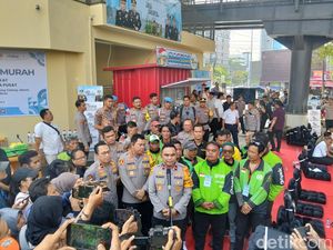 Viral Kendaraan Pajak Mati Tak Boleh Isi BBM, Wakapolda Metro: Hoax! Viral Kendaraan Pajak Mati Tak Boleh Isi BBM, Wakapolda Metro: Hoax!