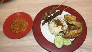 Baru di Jaksel! Warung Ini Punya Sambal Asap hingga Oseng Mercon Nikmat