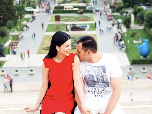 Suami Ratu Kecantikan Ditemukan Tewas di Toilet Setelah Kabur dari Sidang