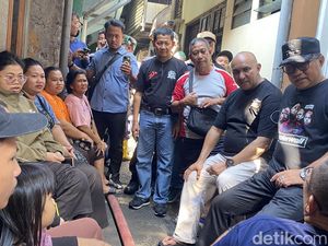 Wawali Semarang Cek TKP Kebakaran, Warga Terdampak Dievakuasi ke Balai RW Wawali Semarang Cek TKP Kebakaran, Warga Terdampak Dievakuasi ke Balai RW