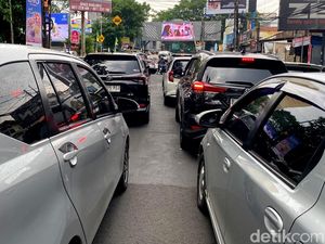 Wisatawan Serbu Bandung di Akhir Pekan Wisatawan Serbu Bandung di Akhir Pekan