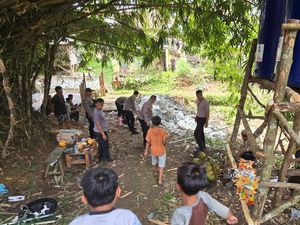 Respons Cepat Krisis Air Bersih, Polres Bogor Bikin Sumur Bor di Desa Tapos Respons Cepat Krisis Air Bersih, Polres Bogor Bikin Sumur Bor di Desa Tapos