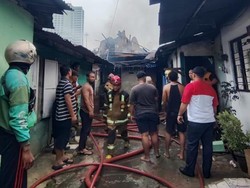 Kebakaran Permukiman Padat Penduduk di Medan Timur Padam, 5 Rumah Terbakar