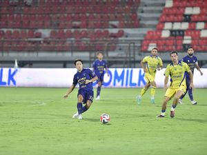 Hasil Super League: Persita Taklukkan Persib 2-1