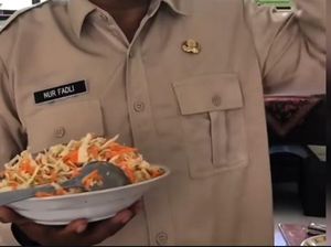 Menu MBG di Jember Ditolak Pihak Sekolah karena Berbau Aneh