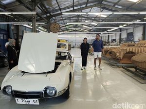 Wamenkraf Tinjau Tuksedo Studio Bali, Bahas Kendala Ekspor Mobil Wamenkraf Tinjau Tuksedo Studio Bali, Bahas Kendala Ekspor Mobil