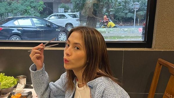 Intip Gaya Kuliner Zara Adhisty, Pemeran Film Tukar Takdir