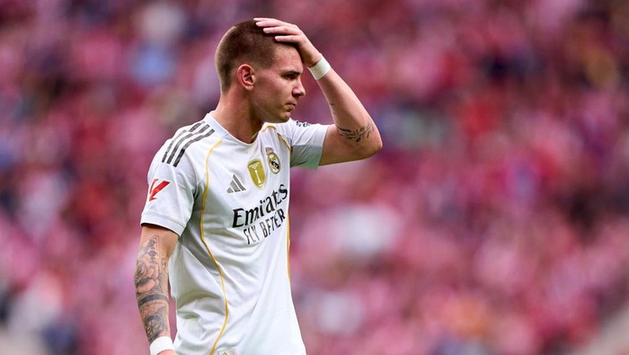 Atletico de Madrid v Real Madrid CF - LaLiga EA Sports
MADRID, SPAIN - SEPTEMBER 27: Franco Mastantuono of Real Madrid reacts to a missed chance during the LaLiga EA Sports match between Atletico de Madrid and Real Madrid CF at Riyadh Air Metropolitano on September 27, 2025 in Madrid, Spain. (Photo by Diego Souto/Getty Images)