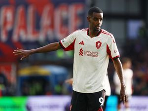 Isak Suram, Guehi Cemerlang