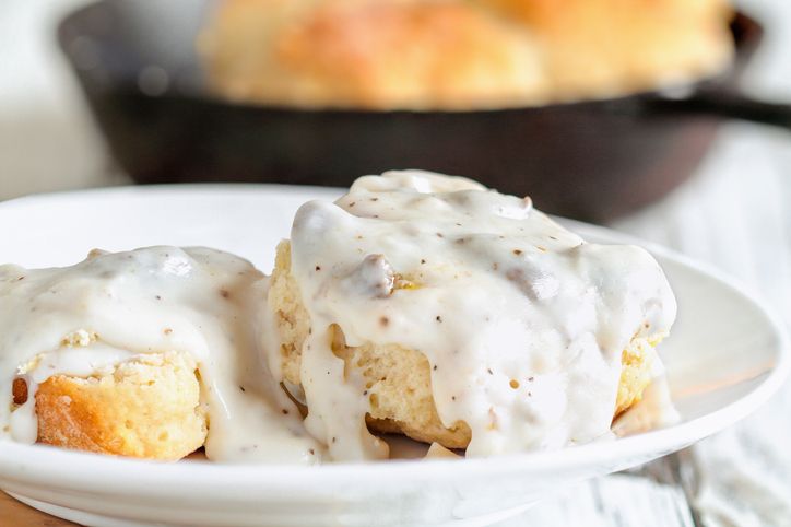 Biscuit and gravy