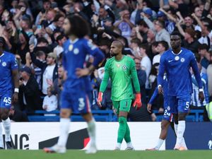 Chelsea Hobi Belanja dari Brighton, Hobi Kalah Juga