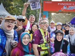 Guru Besar dan Alumni ITB Berlari 180 Km untuk Kumpulkan Dana Lestari