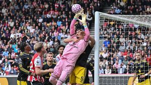 Harry Maguire Vs Rekan-rekannya Sendiri