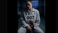 007 kini tak hanya milik Inggris saja. Florian Wirtz yang berasal dari Jerman pun juga bisa jadi sang agen rahasia. Ada-ada saja, ya! (Foto: Twitter)