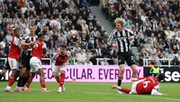 Artinya, Woltemade begitu efektif dalam menyelesaikan tiap peluang. Sudah empat gol dicetaknya dari lima laga (REUTERS/Scott Heppell)