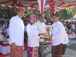 Inovasi Gapura Jegog Antarkan Baler Bale Agung Jadi Kelurahan Terbaik di Bali