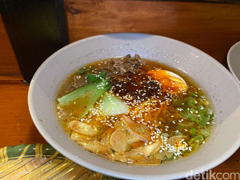 Saki Yatai: Warung Jepang kaki lima milik chef Doni Silpani di Panglima Polim