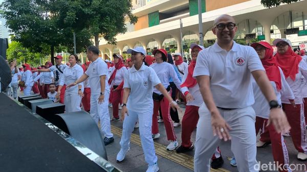 Ramai-ramai Periksa Kesehatan Gratis Bareng YJI, Warga Kaget Tensi-Kolesterol Tinggi