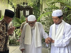 Jokowi Ungkap Nasihat Abu Bakar Baasyir: Mengabdi pada Islam Jokowi Ungkap Nasihat Abu Bakar Baasyir: Mengabdi pada Islam