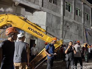 Video: Alat Berat Dikerahkan untuk Evakuasi Korban Ponpes Ambruk