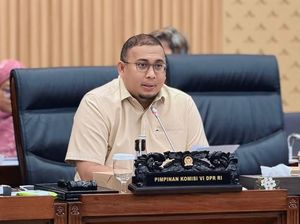 Andre Rosiade Minta Buggy Car untuk Jamaah Umrah Lansia di Bandara Ditambah Andre Rosiade Minta Buggy Car untuk Jamaah Umrah Lansia di Bandara Ditambah