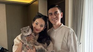 Enzy Storia Terima Risiko Punya Suami Diplomat