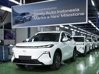 Lihat Perakitan Mobil Geely di Purwakarta