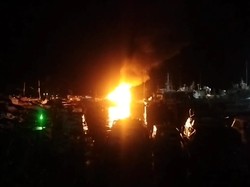 Kebakaran Kapal di Labuan Bajo, Dua Orang Luka Bakar