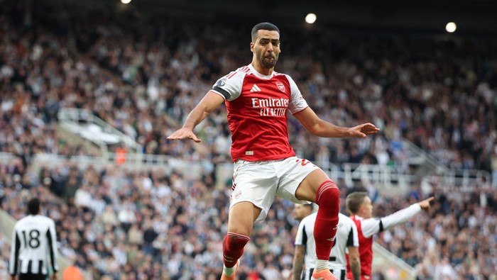 Soccer Football - Premier League - Newcastle United v Arsenal - St James Park, Newcastle, Britain - September 28, 2025 Arsenals Mikel Merino celebrates scoring their first goal REUTERS/Scott Heppell EDITORIAL USE ONLY. NO USE WITH UNAUTHORIZED AUDIO, VIDEO, DATA, FIXTURE LISTS, CLUB/LEAGUE LOGOS OR LIVE SERVICES. ONLINE IN-MATCH USE LIMITED TO 120 IMAGES, NO VIDEO EMULATION. NO USE IN BETTING, GAMES OR SINGLE CLUB/LEAGUE/PLAYER PUBLICATIONS. PLEASE CONTACT YOUR ACCOUNT REPRESENTATIVE FOR FURTHER DETAILS..
