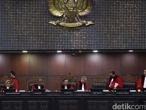 MK: Warga Turun-temurun di Hutan Bisa Berkebun Tanpa Izin Asal Tak Komersial MK: Warga Turun-temurun di Hutan Bisa Berkebun Tanpa Izin Asal Tak Komersial