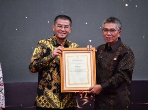 JDIH Kabupaten Bogor Raih Penghargaan Berkat Kolaborasi Perangkat Desa JDIH Kabupaten Bogor Raih Penghargaan Berkat Kolaborasi Perangkat Desa