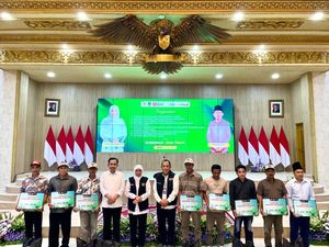 Pemprov Jatim Bantu Pemasangan Listrik 8.283 Rumah Tangga Tidak Mampu Pemprov Jatim Bantu Pemasangan Listrik 8.283 Rumah Tangga Tidak Mampu