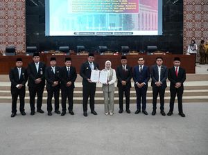 Ranperda P-APBD Sumut 2025 Rp 12,5 Trilun Disetujui Ranperda P-APBD Sumut 2025 Rp 12,5 Trilun Disetujui