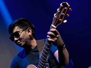 Reno Fahreza, Energi Baru di Balik Loh Kok Tum Band Reno Fahreza, Energi Baru di Balik Loh Kok Tum Band