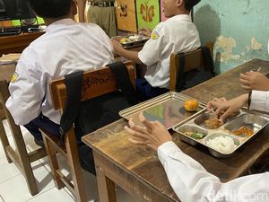 Disdik Kota Semarang Wajibkan Guru Cicipi MBG Sebelum Diberikan ke Siswa Disdik Kota Semarang Wajibkan Guru Cicipi MBG Sebelum Diberikan ke Siswa