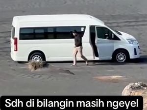 Viral Minibus Elf Terjebak di Lautan Pasir Gunung Bromo, TNBTS Buka Suara Viral Minibus Elf Terjebak di Lautan Pasir Gunung Bromo, TNBTS Buka Suara
