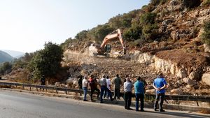 Warga Palestina Protes Tolak Jalan Pintas Israel di Ramallah